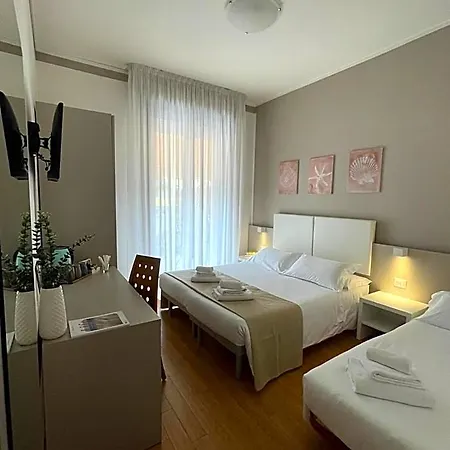 Del Corso Отель 2*